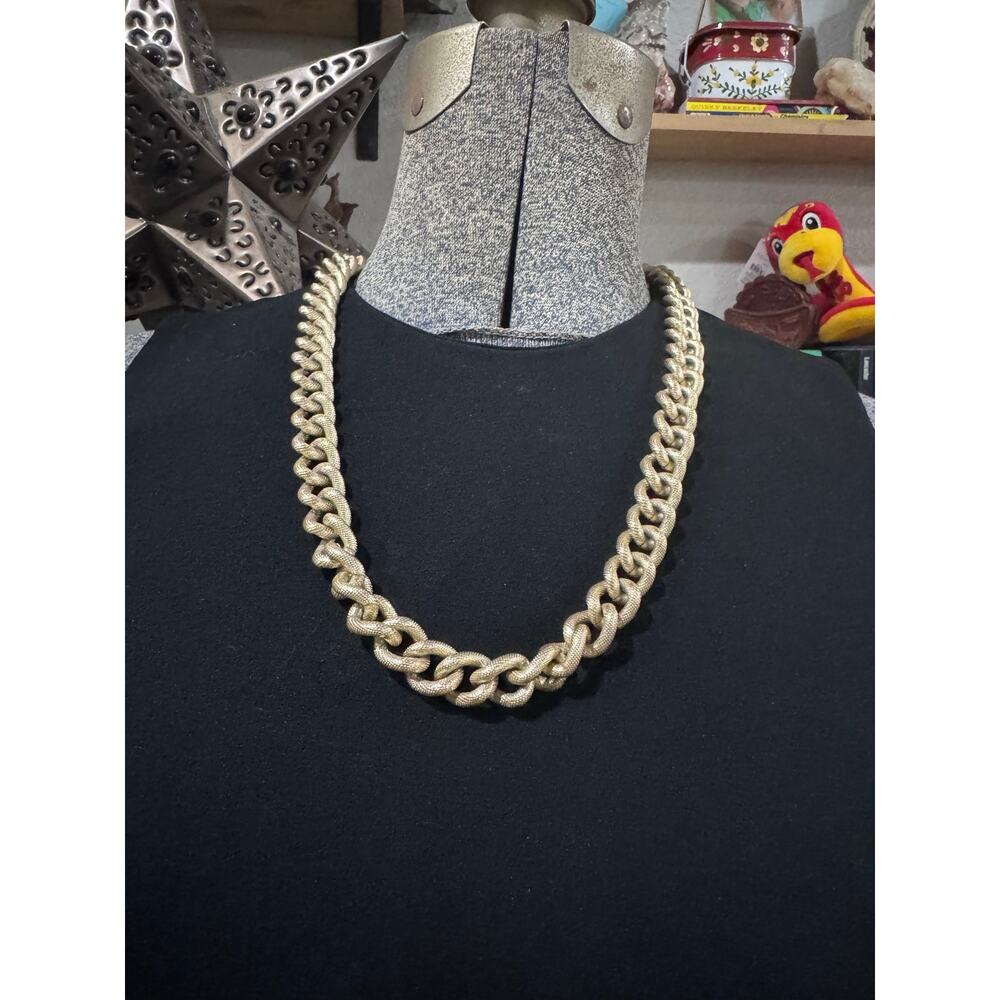 Vintage Avon Chunky Gold Tone Chain Necklace